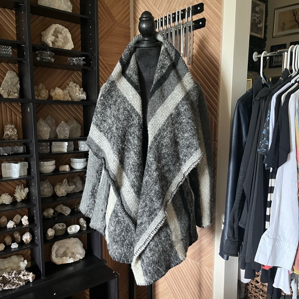 Oversized draped grey black white striped flowy Zara faux wool open front coat